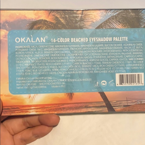 Okalan eyeshadow palette  !never worn or opened! - Picture 3 of 4